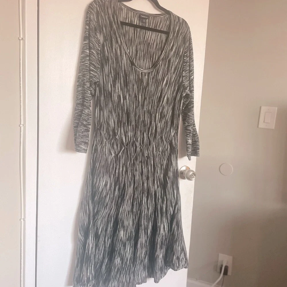 Torrid Scoop Neck Marble Flare Dress - Size 2X - Picture 6 of 16